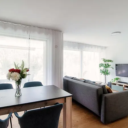 Linda Terrace By Quokka 360 - Modern One-bedroom Flat With Sun Terrace Апартаменты