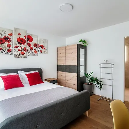 Апартаменты Linda Terrace By Quokka 360 - Modern One-bedroom Flat With Sun Terrace