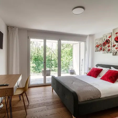 Апартаменты Linda Terrace By Quokka 360 - Modern One-bedroom Flat With Sun Terrace *