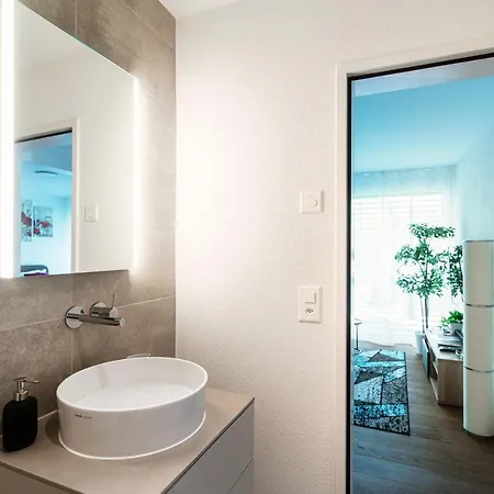 Linda Terrace By Quokka 360 - Modern One-bedroom Flat With Sun Terrace Апартаменты Локарно